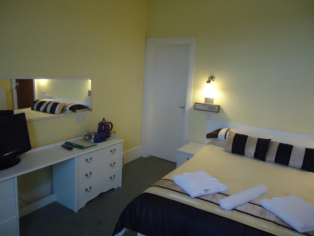 Abbey Court Hotel Торки Номер фото