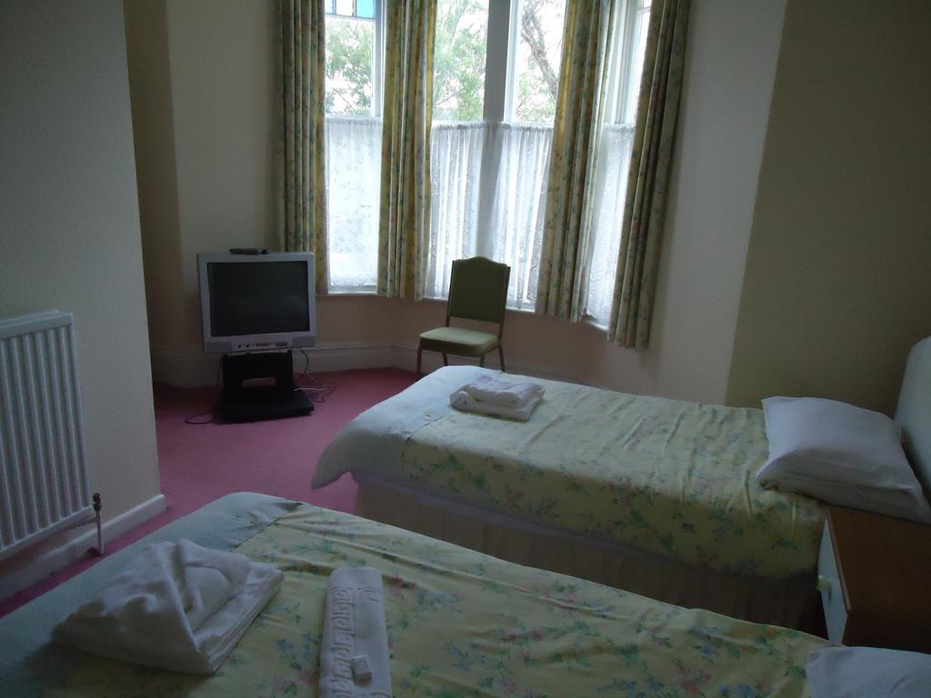 Abbey Court Hotel Торки Экстерьер фото